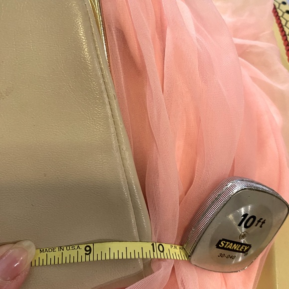 VINTAGE TAN LEATHER CLUTCH w/CHAIN - Picture 5 of 7